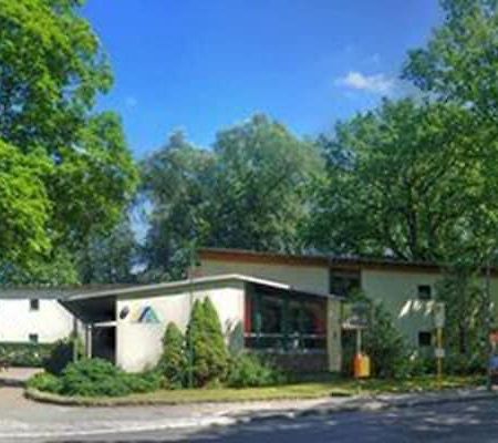 Jugendherberge Ernst Reuter Glienicke/Nordbahn Екстер'єр фото